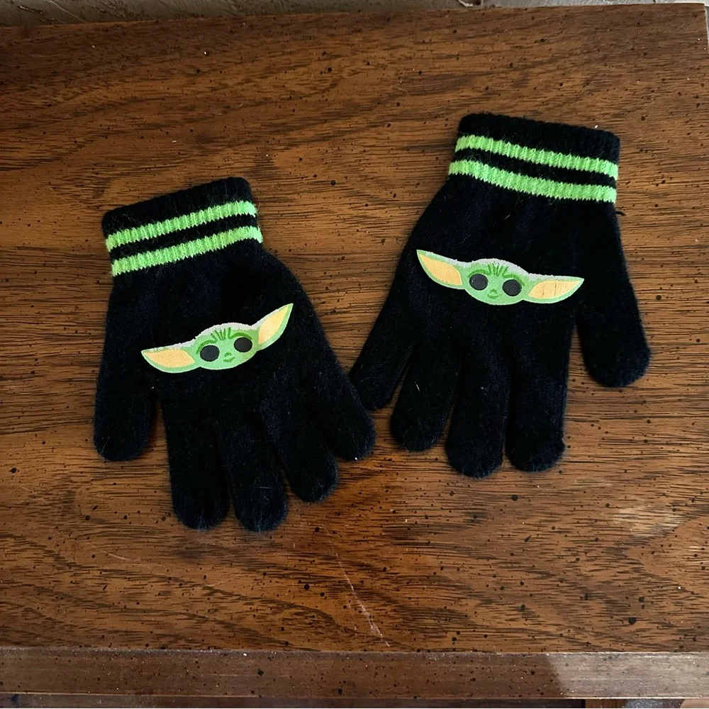 Star Wars Yoda Kids Black and Green Gloves OS